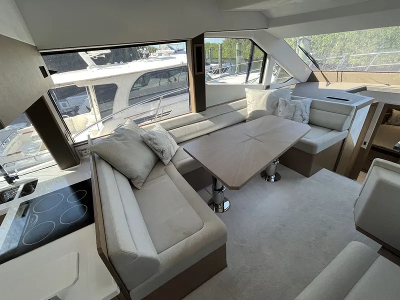 Slide: The Image of Galeon 500 FLY 2023 - 16