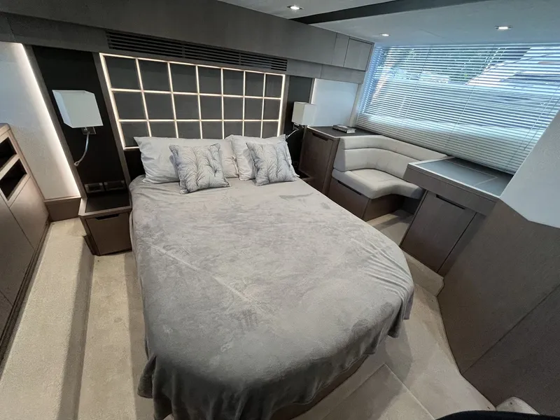 Slide: The Image of Galeon 500 FLY 2023 - 29