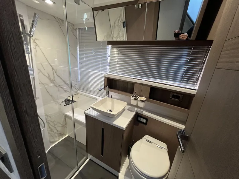 Slide: The Image of Galeon 500 FLY 2023 - 36