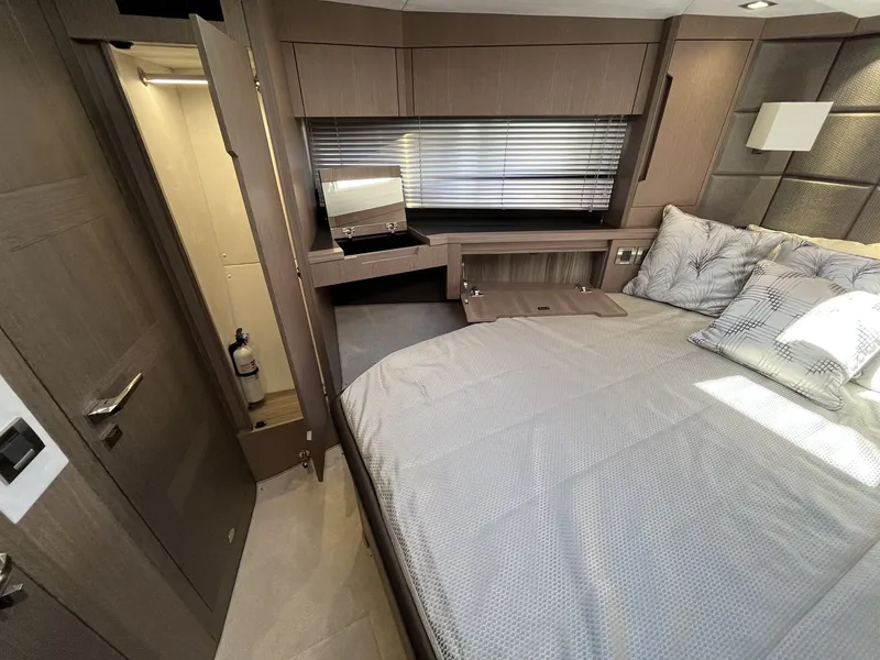 Slide: The Image of Galeon 500 FLY 2023 - 39