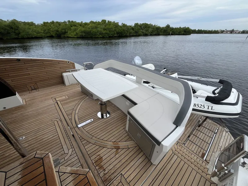 Slide: The Image of Galeon 500 FLY 2023 - 57