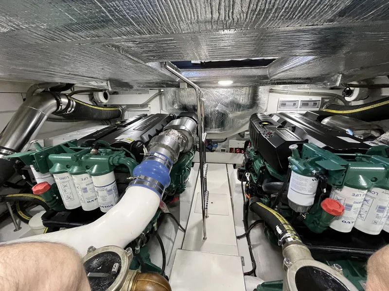 Slide: The Image of Galeon 500 FLY 2023 - 73