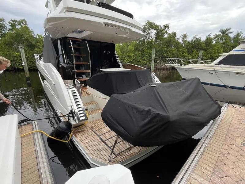 Slide: The Image of Galeon 500 FLY 2023 - 85