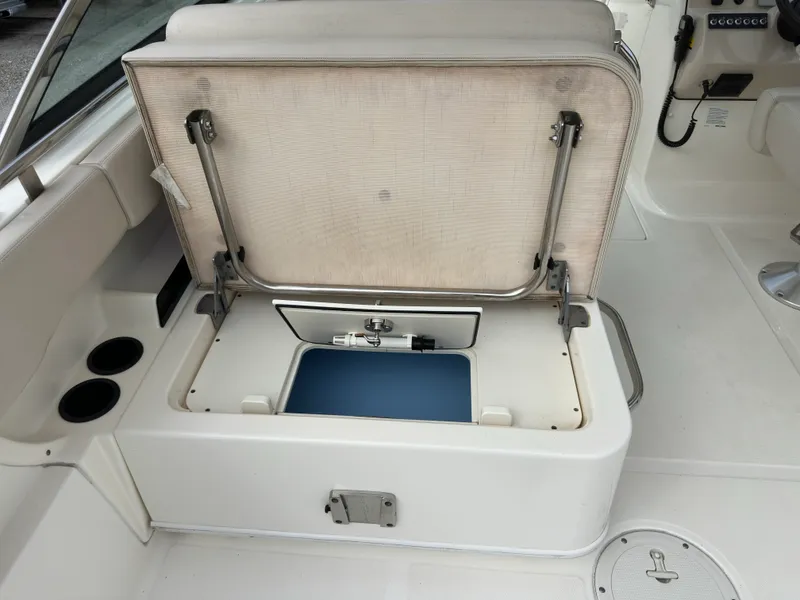 Slide: The Image of Boston Whaler 270 VANTAGE 2017 - 11