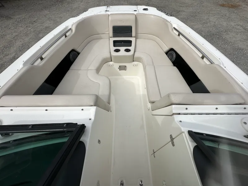 Slide: The Image of Boston Whaler 270 VANTAGE 2017 - 21