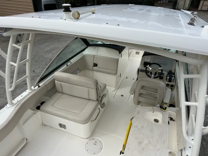Slide: The Image of Boston Whaler 270 VANTAGE 2017 - 8