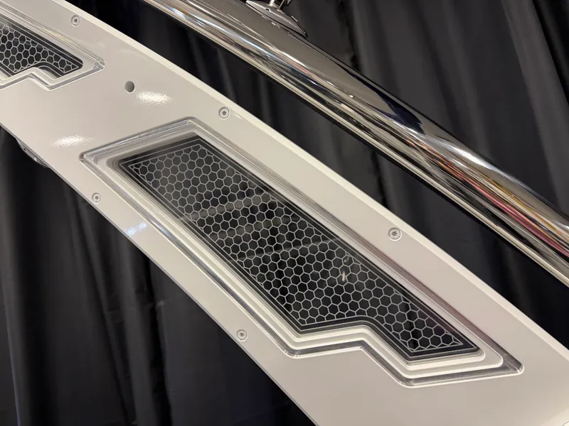 Slide: The Image of Cobalt R6 SURF 2026 - 101