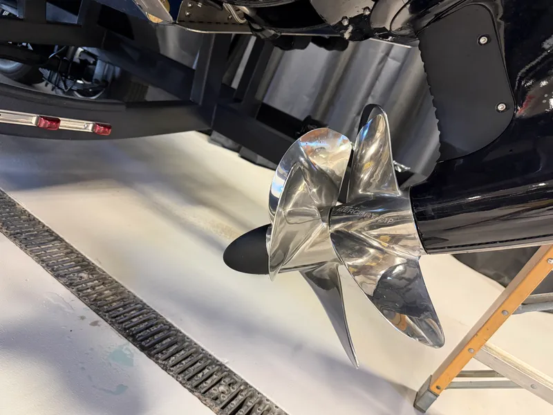 Slide: The Image of Cobalt R6 SURF 2026 - 106