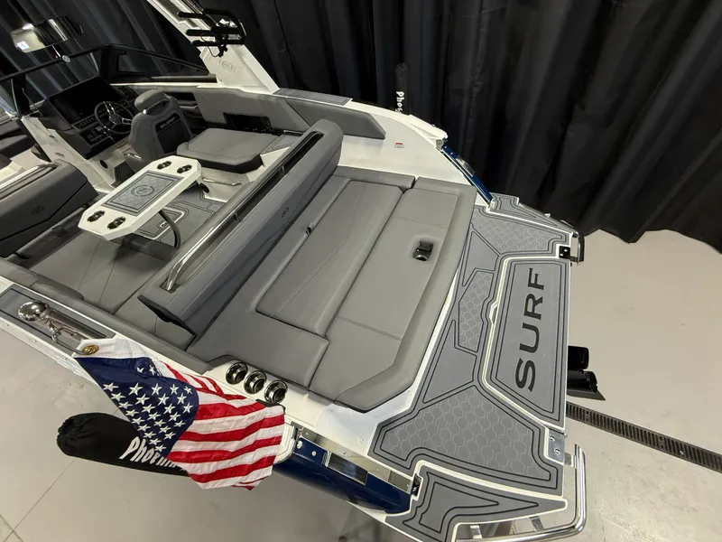 Slide: The Image of Cobalt R6 SURF 2026 - 3