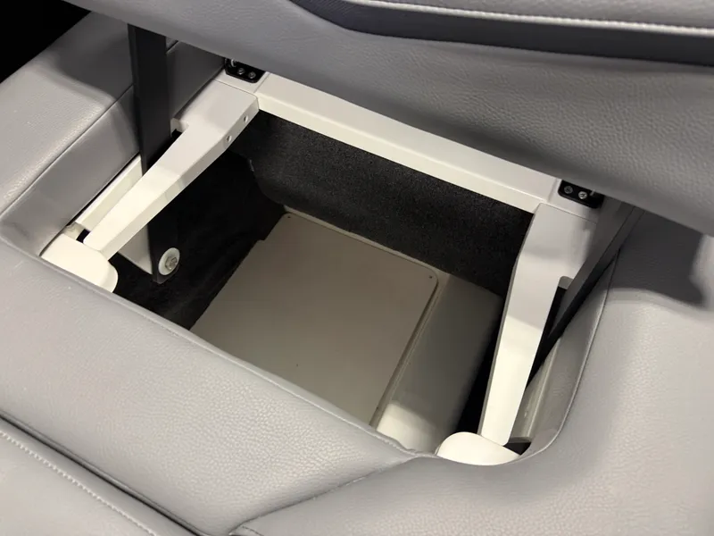 Slide: The Image of Cobalt R6 SURF 2026 - 44