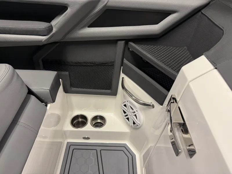 Slide: The Image of Cobalt R6 SURF 2026 - 48