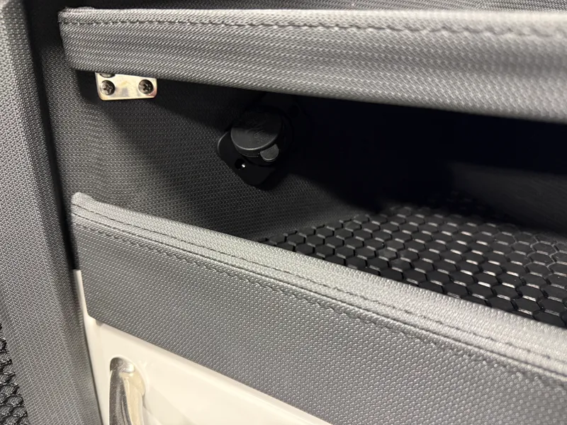 Slide: The Image of Cobalt R6 SURF 2026 - 49