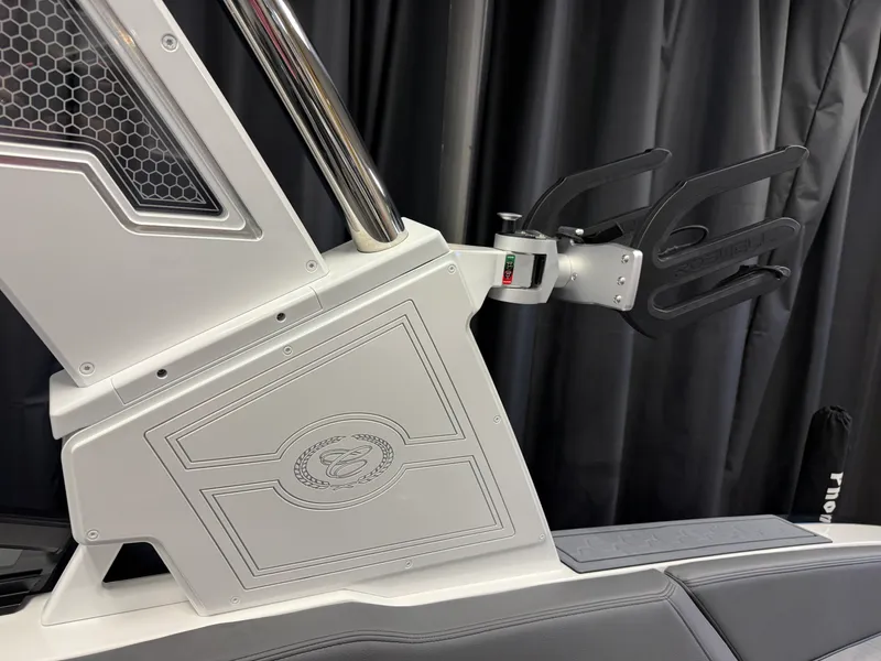 Slide: The Image of Cobalt R6 SURF 2026 - 100