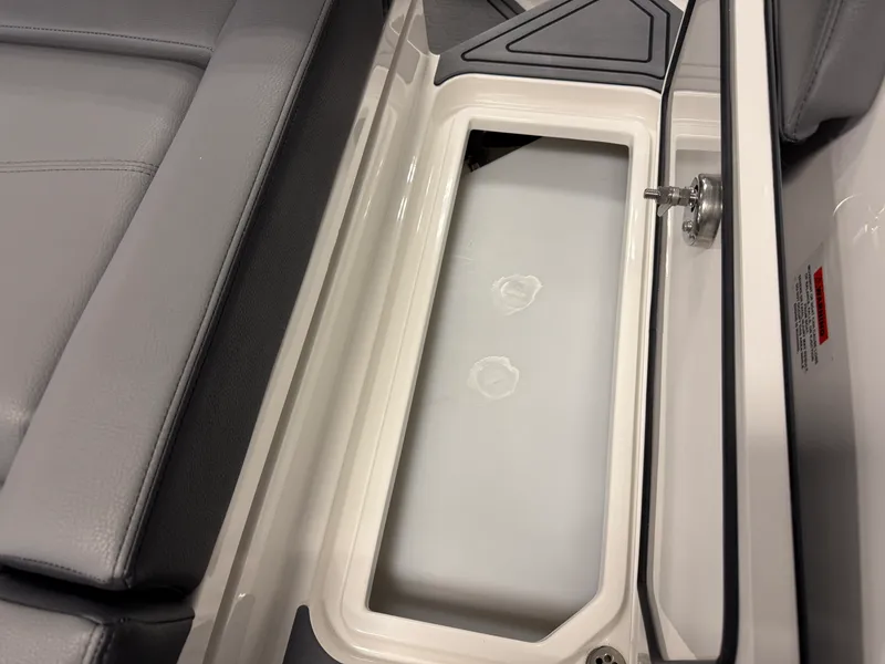 The Image of Cobalt R6 SURF 2026 - 21