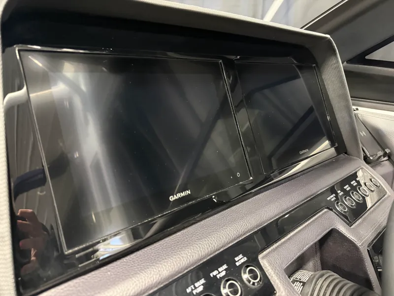 Slide: The Image of Cobalt R6 SURF 2026 - 62