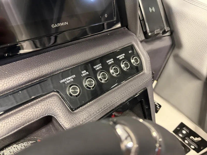 Slide: The Image of Cobalt R6 SURF 2026 - 64