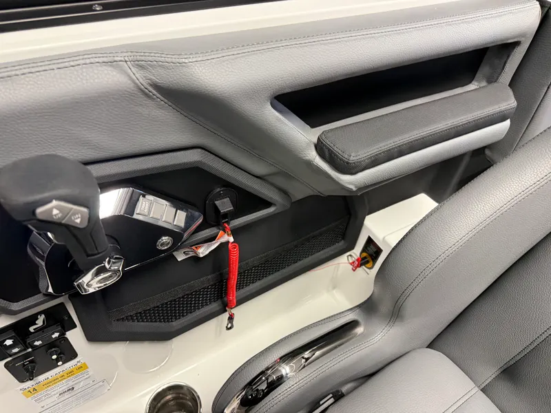 Slide: The Image of Cobalt R6 SURF 2026 - 75