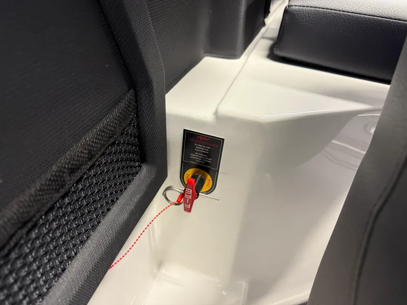 Slide: The Image of Cobalt R6 SURF 2026 - 76