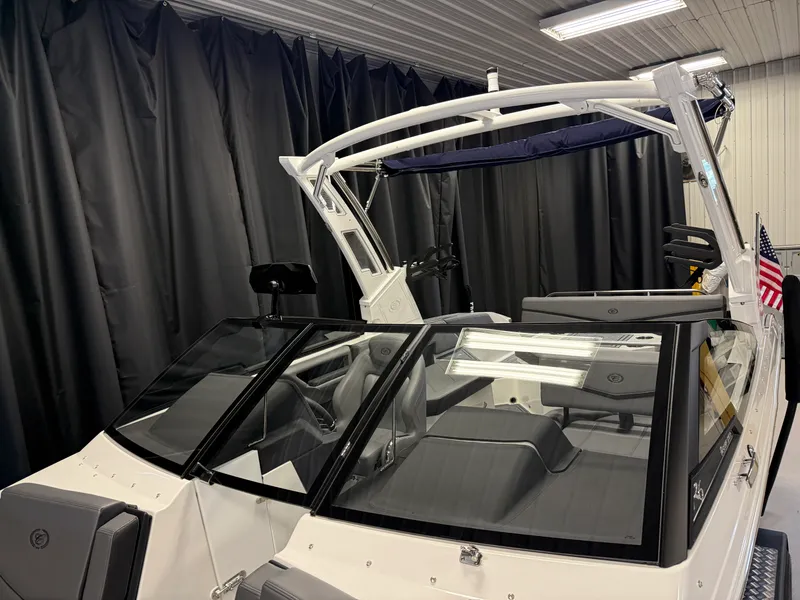 Slide: The Image of Cobalt R6 SURF 2026 - 8