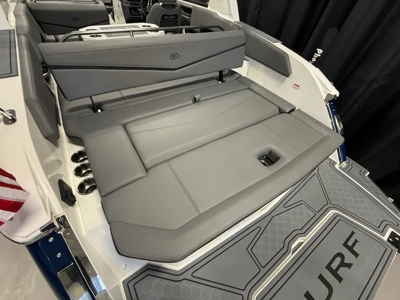 Slide: The Image of Cobalt R6 SURF 2026 - 18