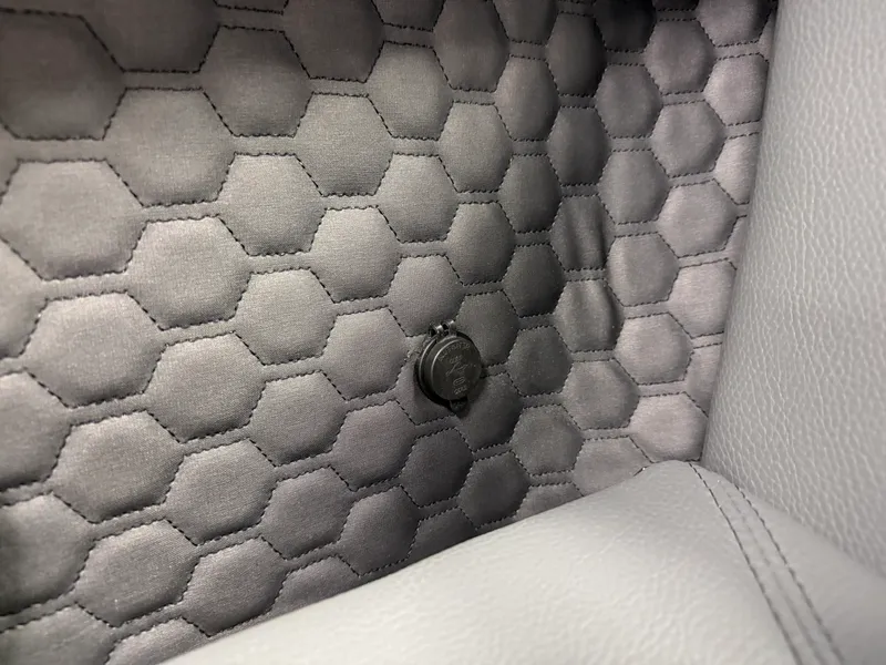 Slide: The Image of Cobalt R6 SURF 2026 - 87