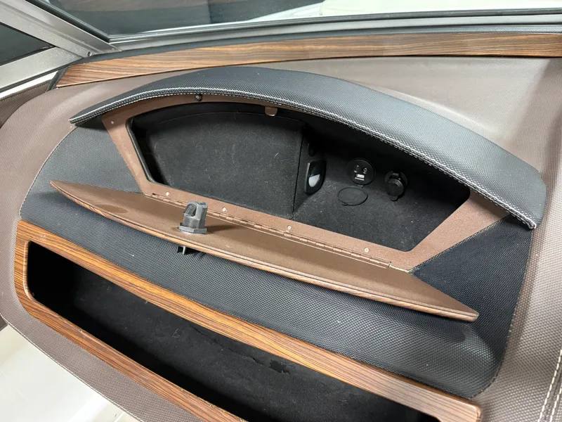 Slide: The Image of Cobalt R3 2015 - 29