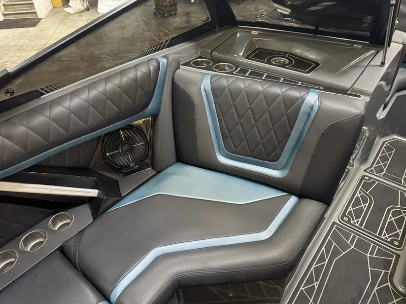 Slide: The Image of Tige ZX1 2021 - 14