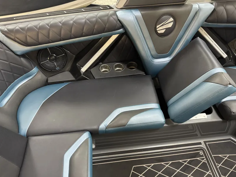 Slide: The Image of Tige ZX1 2021 - 16