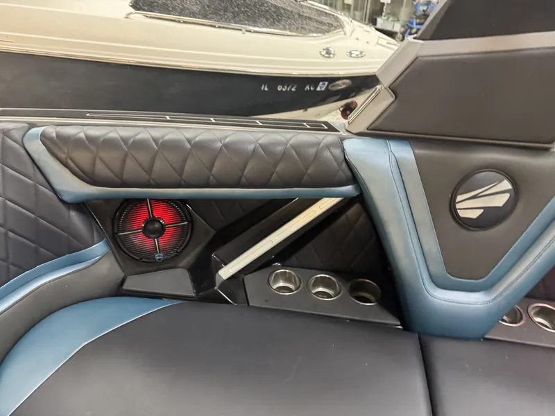 Slide: The Image of Tige ZX1 2021 - 18