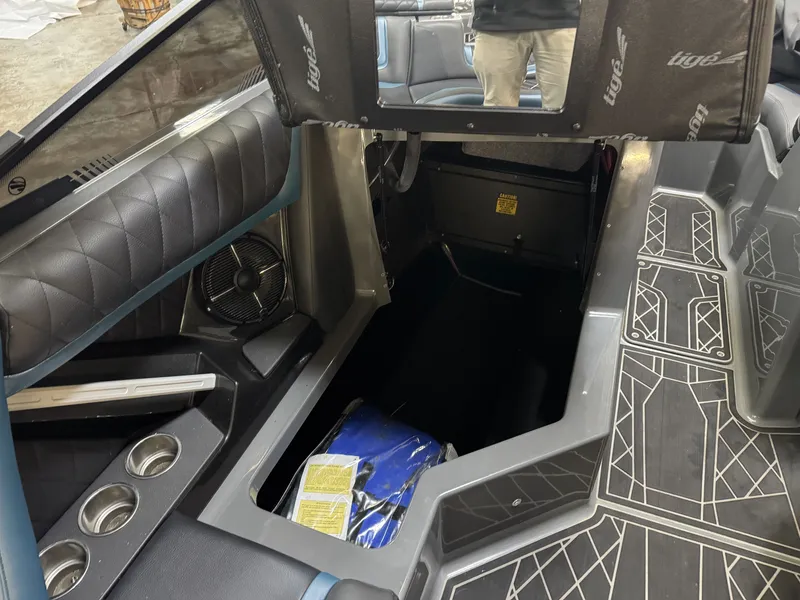 Slide: The Image of Tige ZX1 2021 - 21