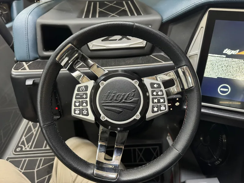 Slide: The Image of Tige ZX1 2021 - 25