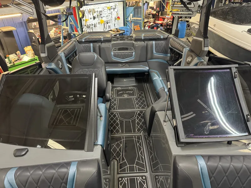 Slide: The Image of Tige ZX1 2021 - 30