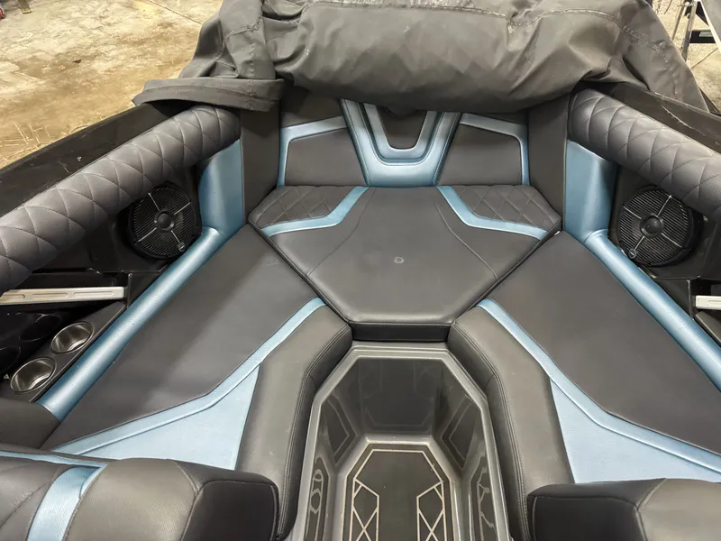 Slide: The Image of Tige ZX1 2021 - 31