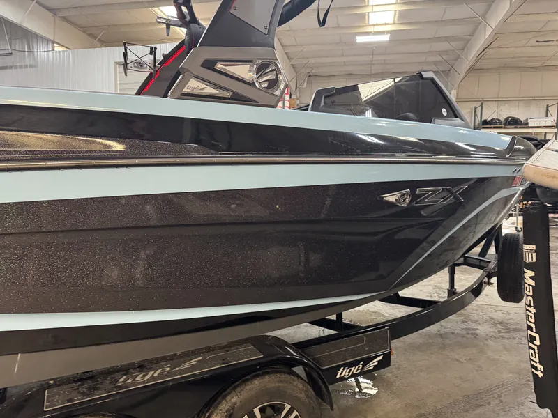 Slide: The Image of Tige ZX1 2021 - 5