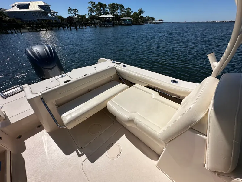 Slide: The Image of Grady-White 235 FREEDOM 2023 - 18