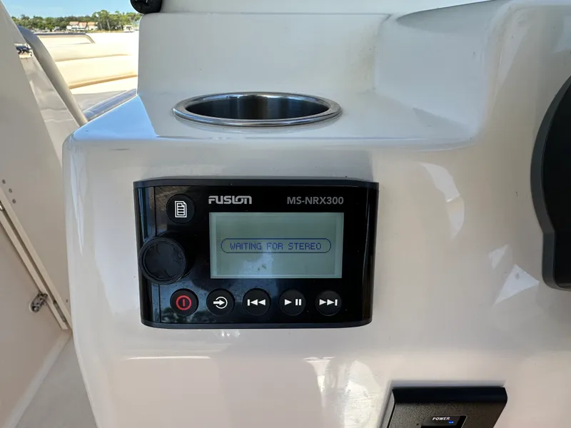 Slide: The Image of Grady-White 235 FREEDOM 2023 - 27