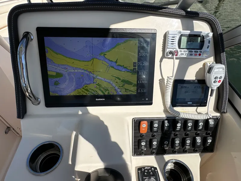 Slide: The Image of Grady-White 235 FREEDOM 2023 - 29