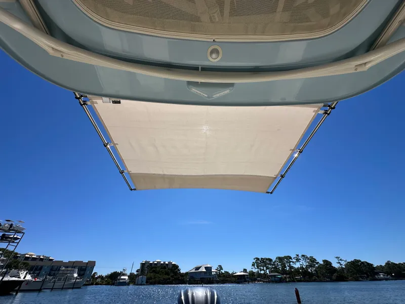 Slide: The Image of Grady-White 235 FREEDOM 2023 - 35