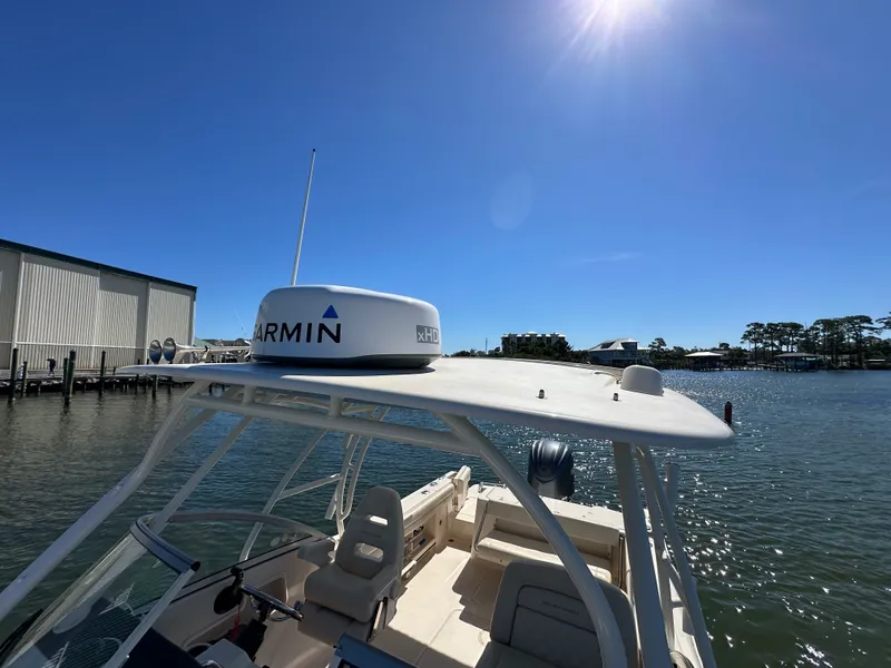 Slide: The Image of Grady-White 235 FREEDOM 2023 - 36