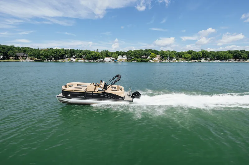 Slide: The Image of Harris Cruiser 230 2026 - 52