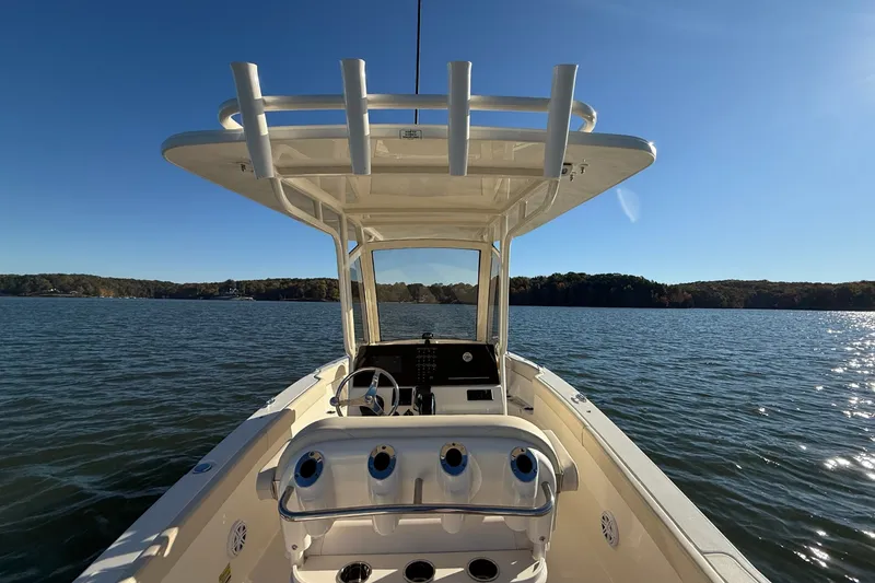 Slide: The Image of Scout 240 XSF 2026 - 15