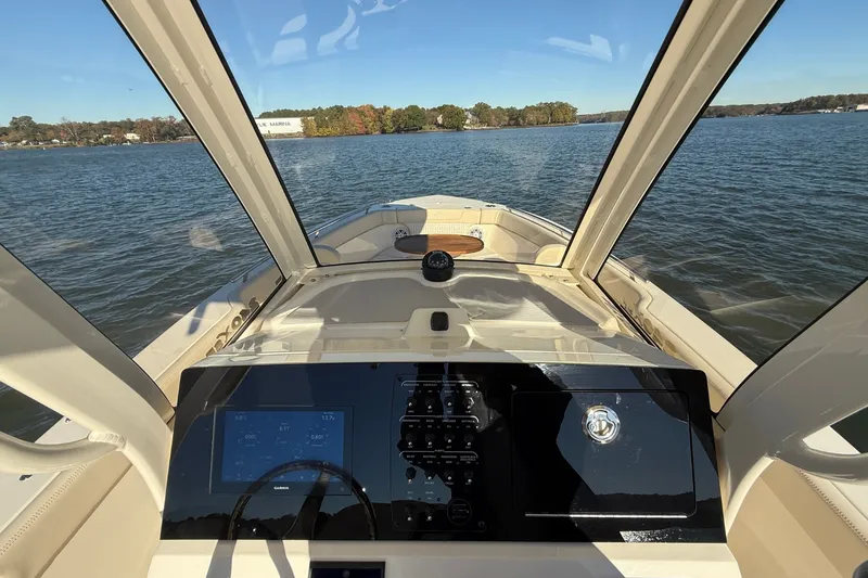 Slide: The Image of Scout 240 XSF 2026 - 21