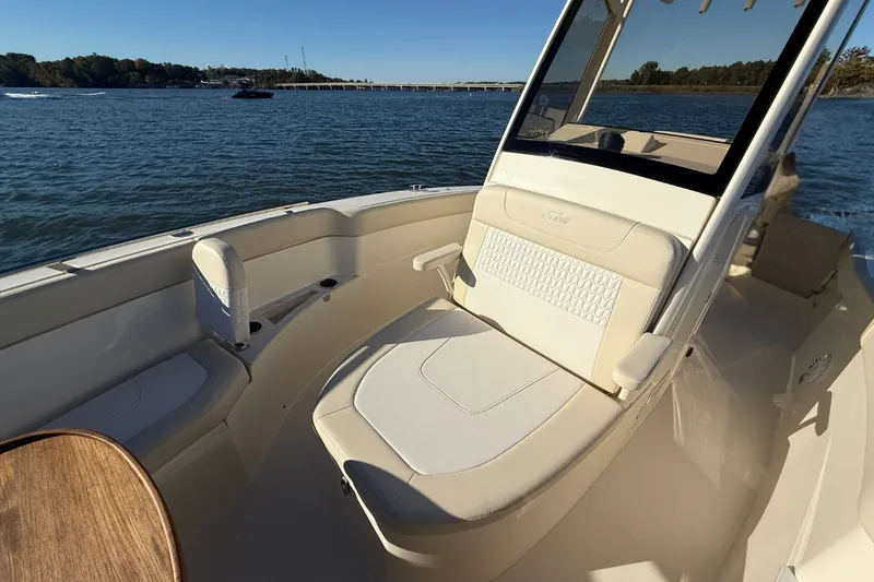 Slide: The Image of Scout 240 XSF 2026 - 25