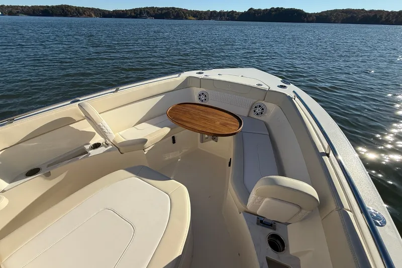 Slide: The Image of Scout 240 XSF 2026 - 29