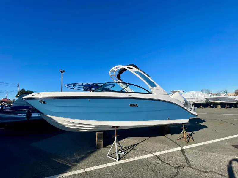 The Image of Sea Ray SDX 230 Outboard 2026 - 0