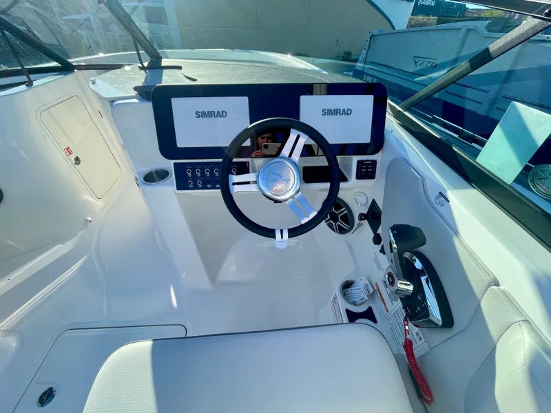 Slide: The Image of Sea Ray SDX 230 Outboard 2026 - 12