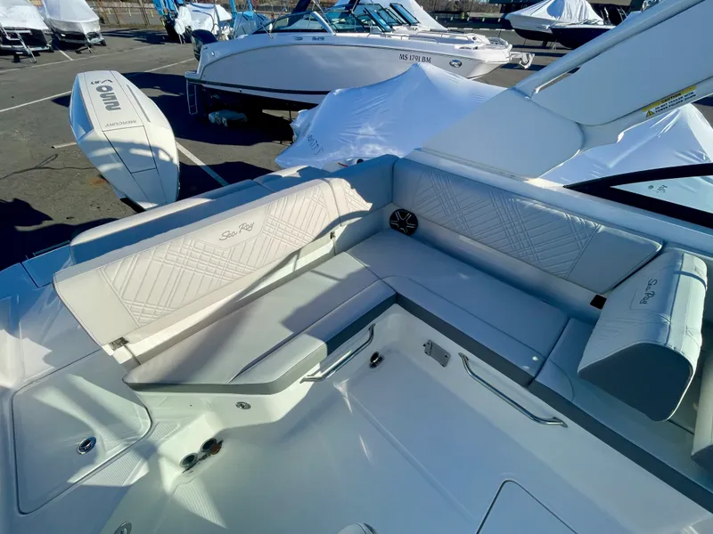Slide: The Image of Sea Ray SDX 230 Outboard 2026 - 6
