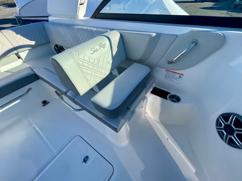 Slide: The Image of Sea Ray SDX 230 Outboard 2026 - 8