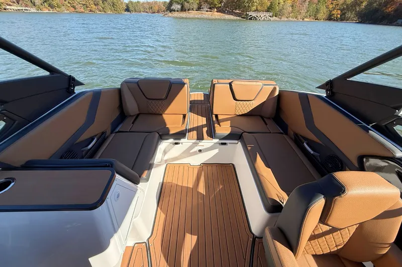 Slide: The Image of Yamaha 252SD 2026 - 10