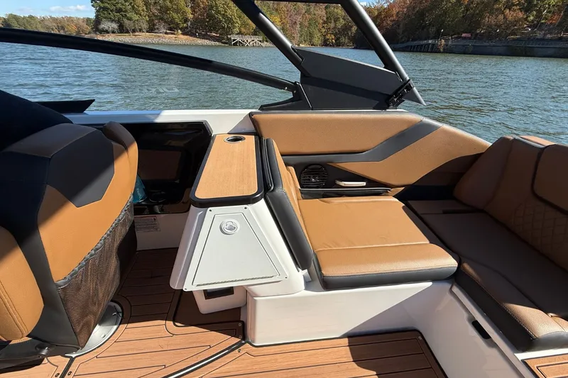 Slide: The Image of Yamaha 252SD 2026 - 12